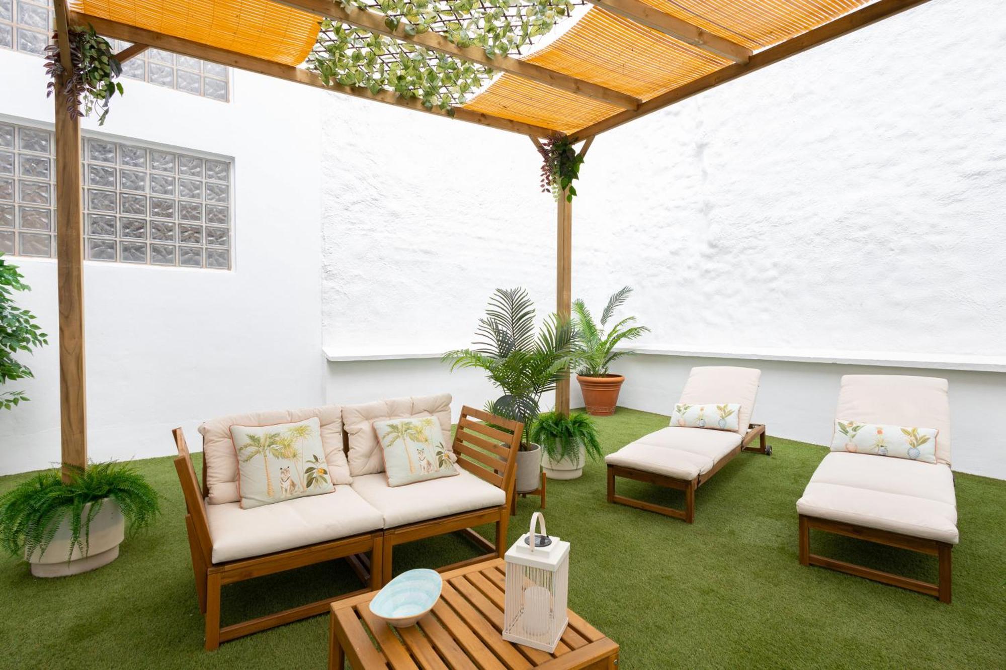 C30 Deluxe Studio With Terrace Into Cathedral Square Leilighet Málaga Eksteriør bilde